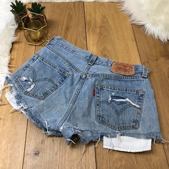 Levi’s Cut OffDistressed Shorts #381
